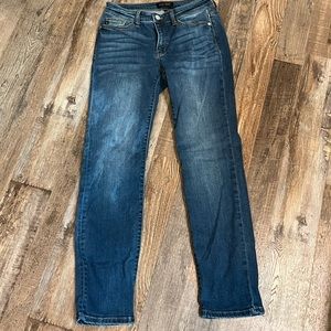 Judy Blue Straight Fit